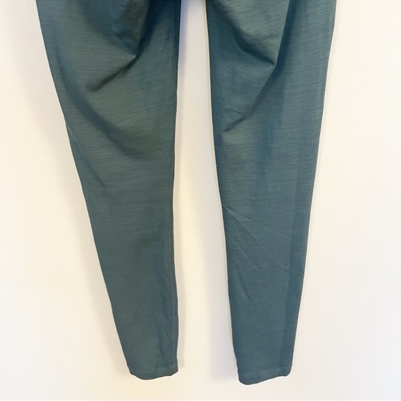 Outdoor Voices Move Free 7/8 Legging Size XS Forest Green Color Athletic - Picture 7 of 7